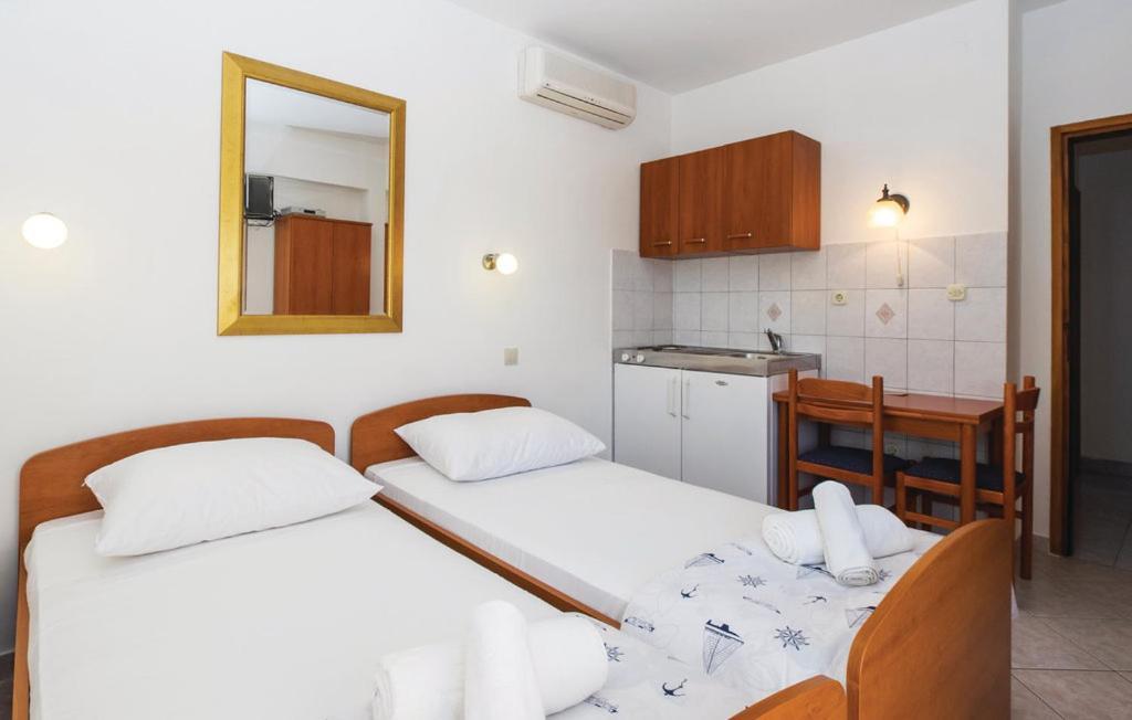 Sunrise Apartments And Studio Apartments 1 Lokva Rogoznica Eksteriør billede