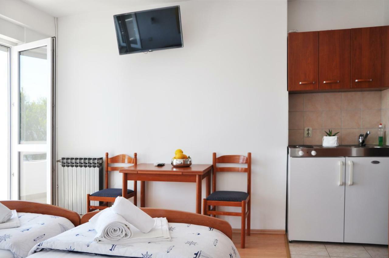 Sunrise Apartments And Studio Apartments 1 Lokva Rogoznica Eksteriør billede